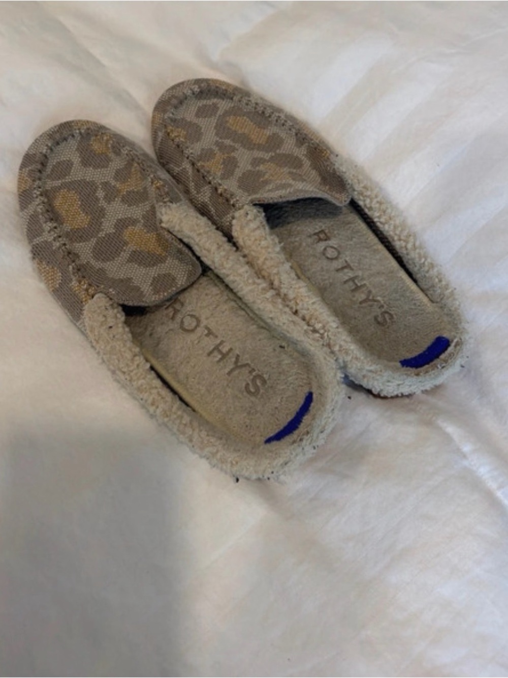Rothy's Beige and Tan Leopard Print Sherpa-Lined Mule